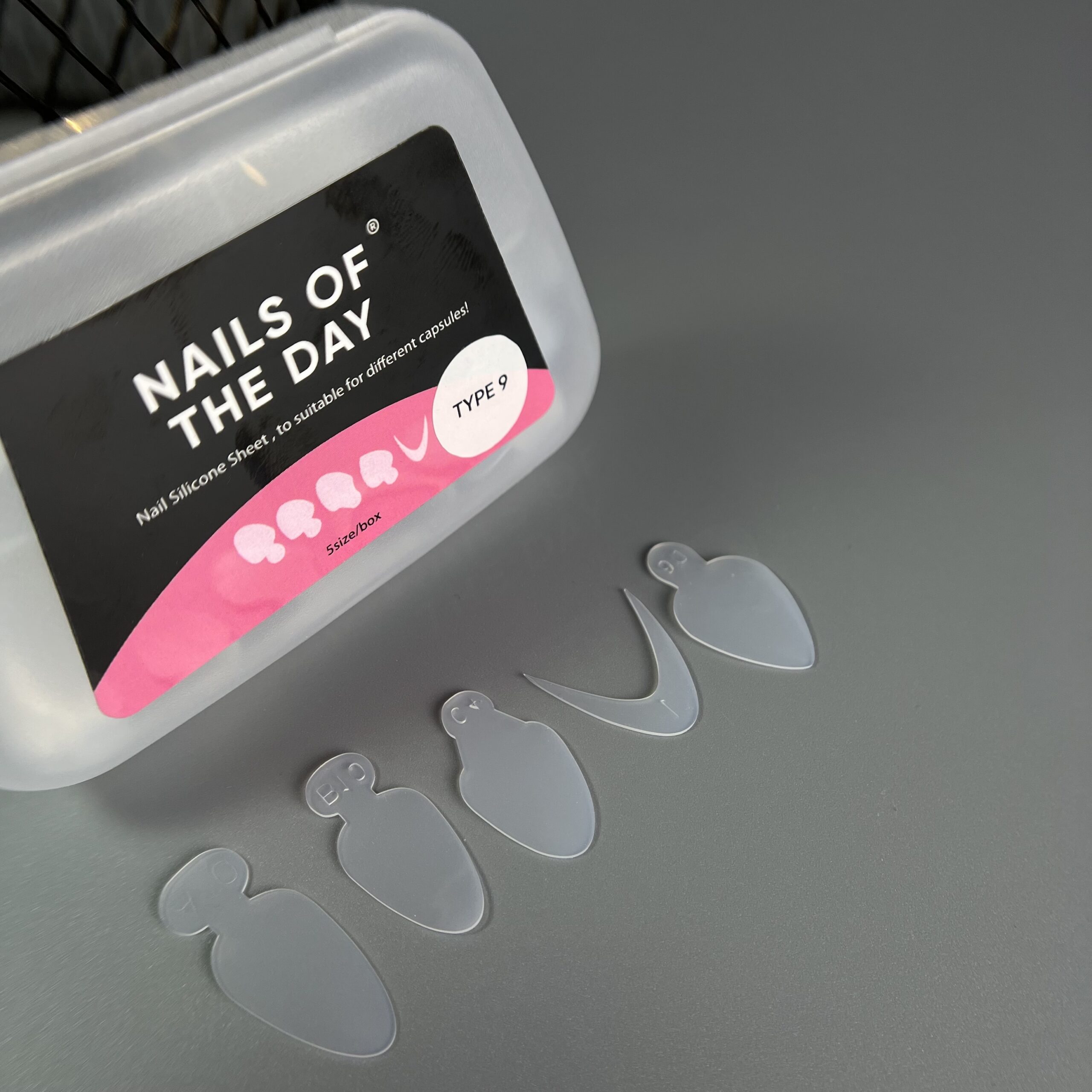 NAILSOFTHEDAY Prantsuse näpunäidete juhend (tüüp 9) - silikoonšabloonid pealisvormidele, 60 tk