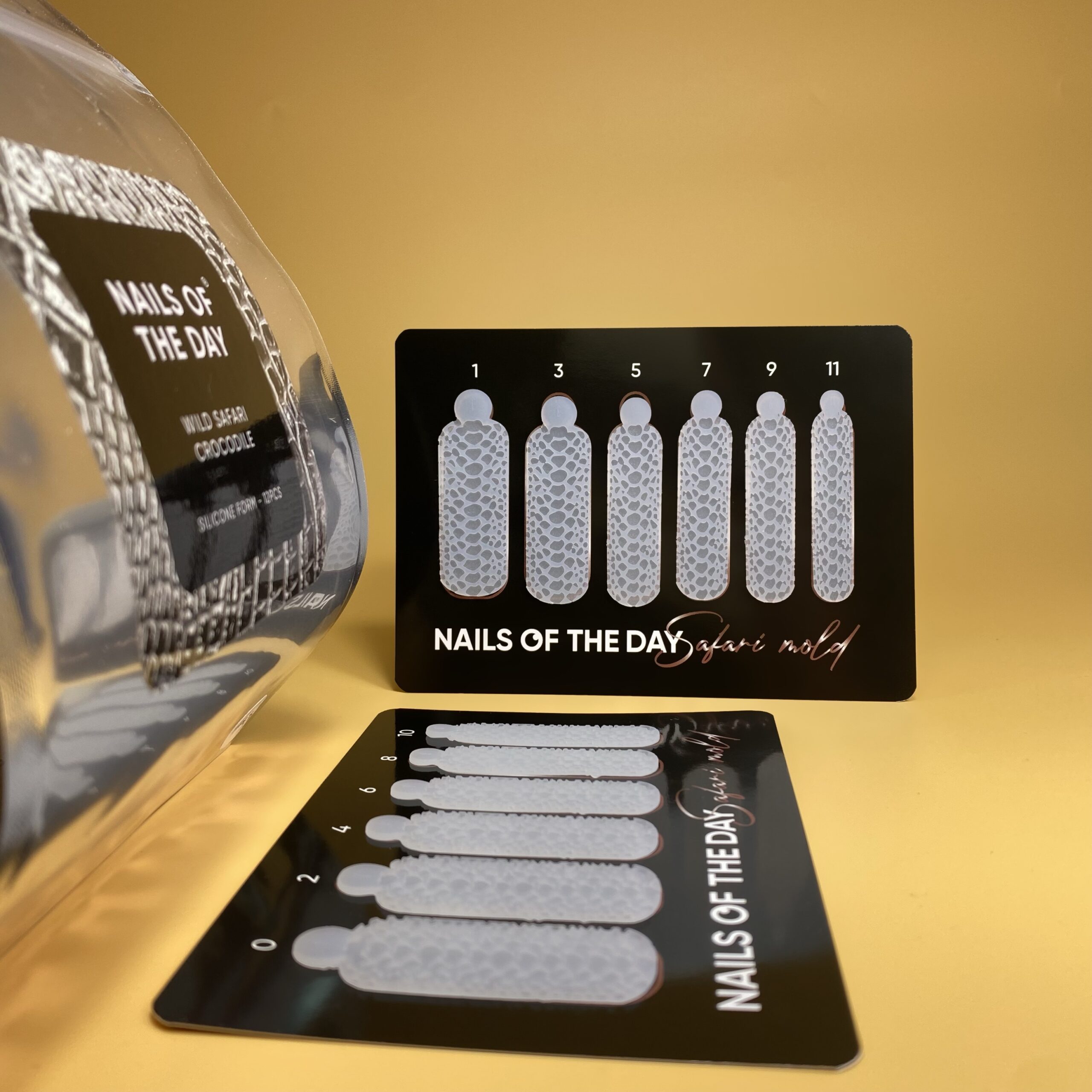 NAILSOFTHEDAY Wild Srocodile, silikoonvorm; 12tk/pakk - silikoonvormid pealisvormidele/krokodillile (Tüüp 20), 12tk kaubamärgiga pakendis.