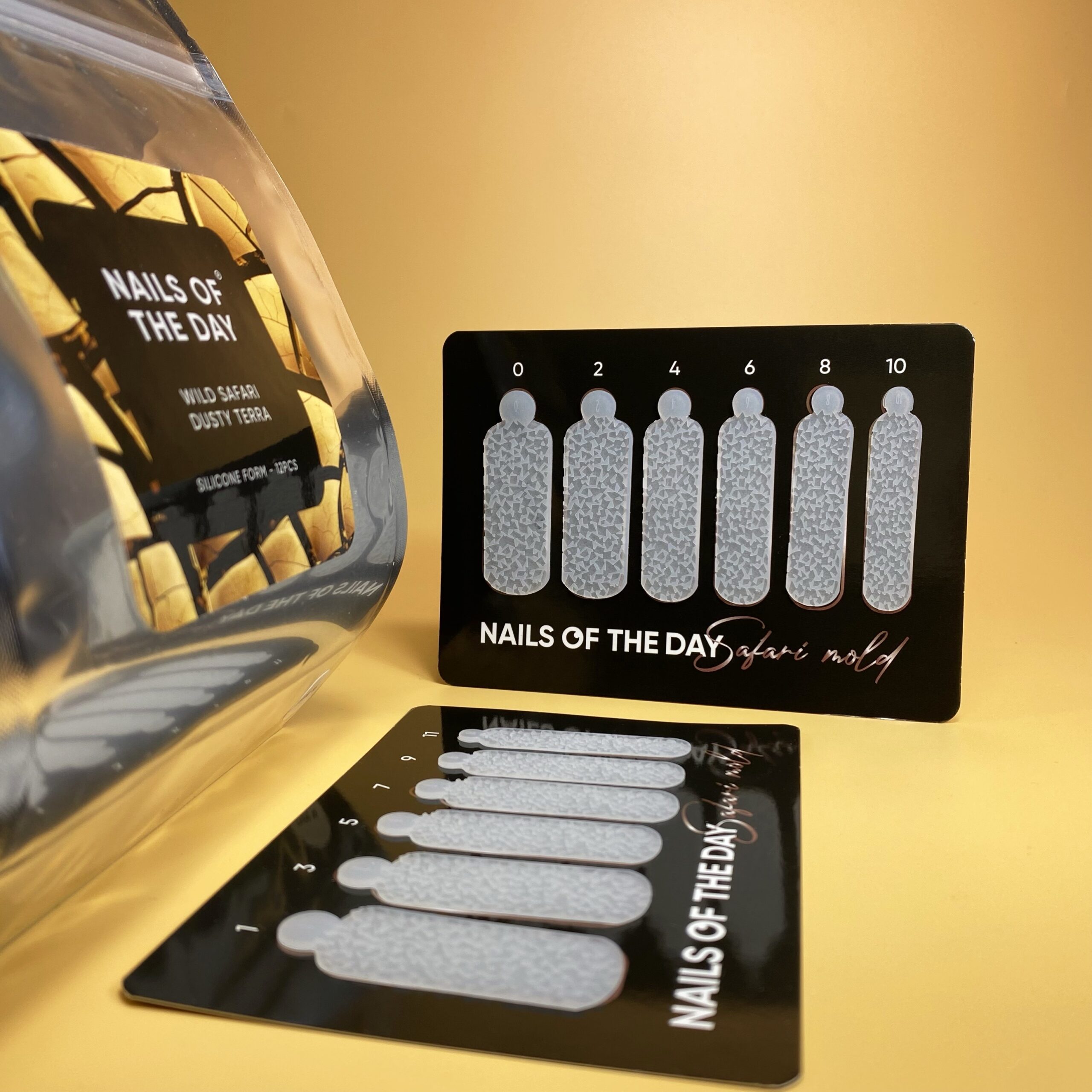 NAILSOFTHEDAY Safari Dusty Terra, silikoonvorm; 12tk/pakk - silikoonvormid pealisvormidele/janumuld - kristallid (Tüüp 21), 12tk kaubamärgiga pakendis.